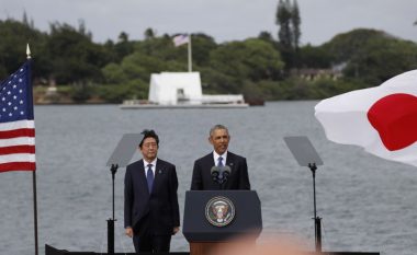 Shinzo Abe dhe Barack Obama në Pearl Harbor