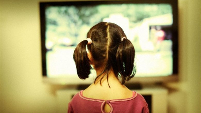 Shok në Francë, vajza 5 vjeçe vdes e shtypur nga televizori