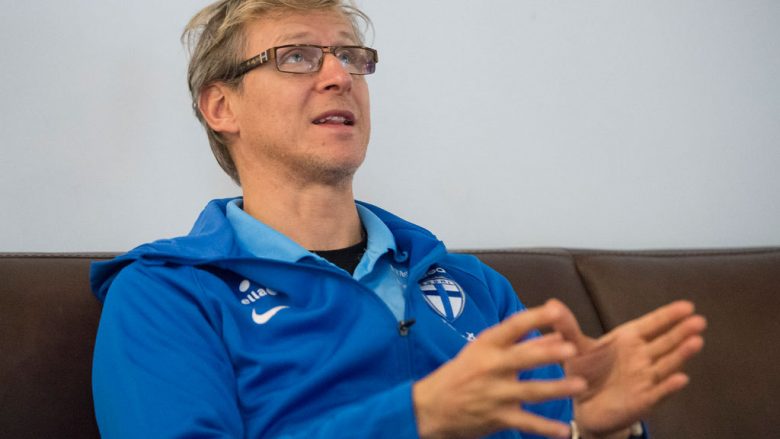 Finlanda me trajner të ri