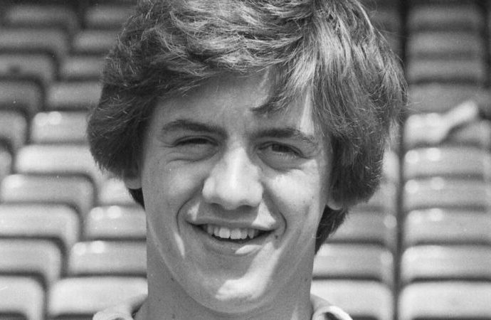 Johnson luajti për ekipin e parë të Chelseat gjatë viteve 1978-1981