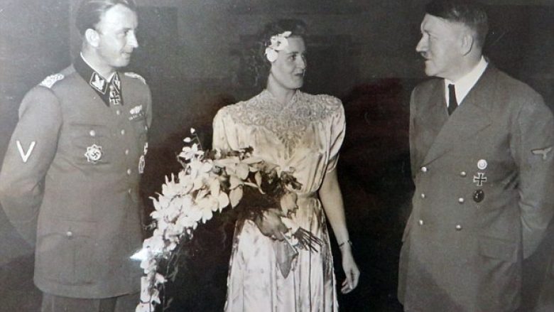 Pamje të papublikuara më parë: Hitleri në dasmën e baxhanakut – të cilin e ekzekutoi një vit më vonë! (Foto)