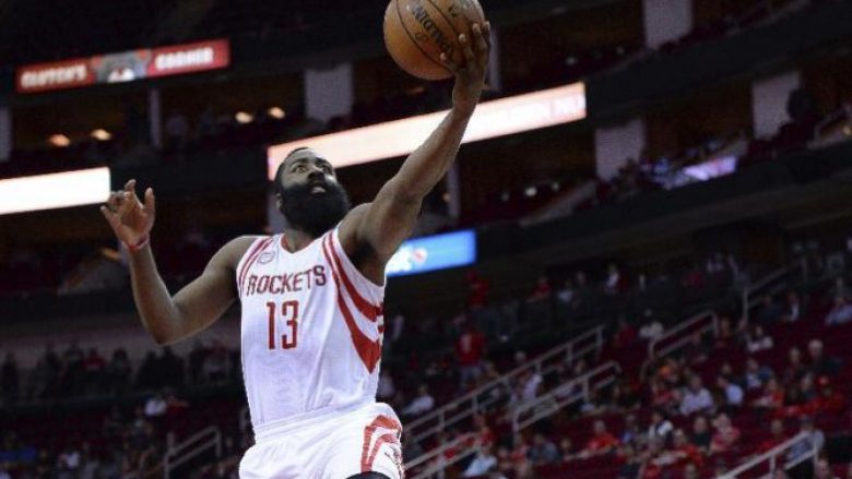 James Harden shkëlqen në fitoren e Houstonit (Video)