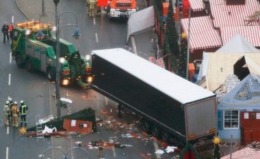 Gjenden dokumente poshtë ulëses së vozitësit, dyshohet se janë të njeriut të sulmit me kamion në Berlin (Foto)