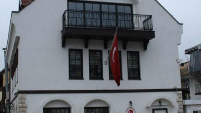 Gjykata i falë sulmuesit e Konsullatës turke në Prizren