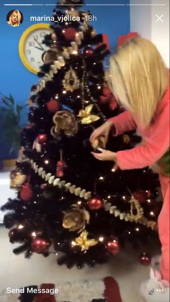 Marina Vjollca shfaqet me pizhama. Foto nga Instagram Story