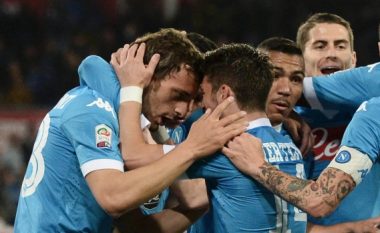 Dortmund kërkon yllin e Napolit