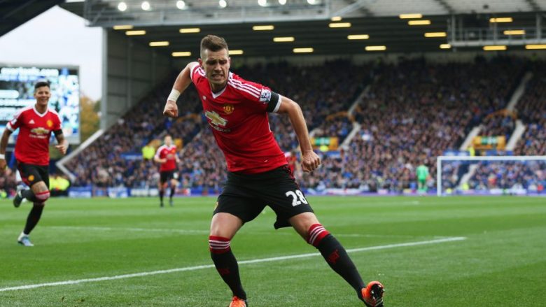 Schneiderlin largohet nga United, gjashtë skuadra e duan atë