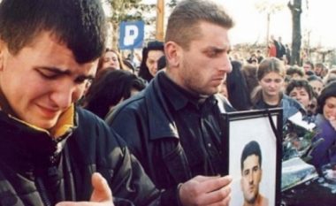 Familjarët e serbëve të vrarë në “Panda”: Serbia e din kush na i vrau djemtë, shqiptarët të pafajshëm (Video)
