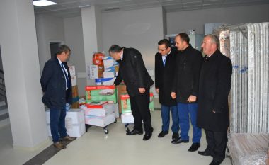 QKMF-së në Podujevë i dhurohen pajisje mjekësore