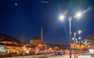 “Vogue” këshillon turistët të vizitojnë Prizrenin dhe Himarën