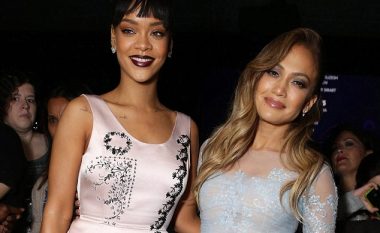 Rihanna ia bën ‘unfollow’ J.Lo pasi morri vesh se është në lidhje me Drake