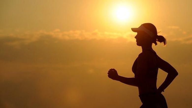 Vrapimi gjatë dimrit ka ndikim më të mirë në shëndetin e njeriut (Video)