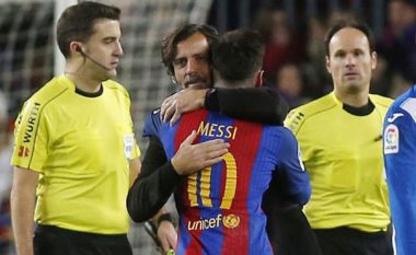E përqafoi Messin pas ndeshjes, trajneri i Espanyolit në hall me tifozët