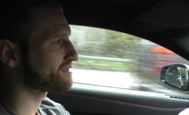 Shikoni se si e vozit Ferrarin Shkodran Mustafi midis Londrës (Video)