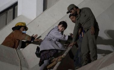 11 të vdekur e 70 të plagosur nga zjarri në Pakistan