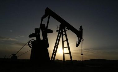 Rënie e çmimeve të naftës në bursat botërore