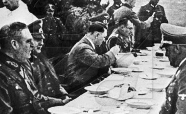 Para se të hante Hitleri, ushqimi testohej nga 15 persona