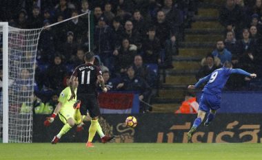 Leicester i shënon Cityt dy gola për pesë minuta (Video)
