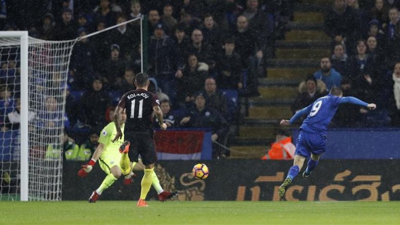 Leicester i shënon Cityt dy gola për pesë minuta (Video)