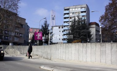 Nis “sharrimi” i murit në Mitrovicë (Video)