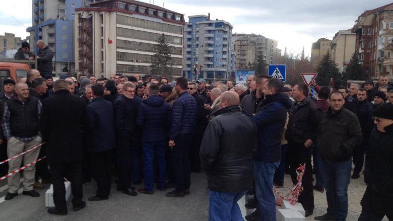 Kërcënojnë veteranët e Mitrovicës: S’do të ketë më protesta të qeta