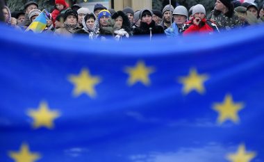 BE zyrtarizon liberalizimin e vizave për Ukrainën dhe Gjeorgjinë
