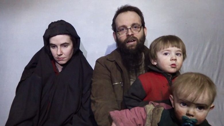 U morën peng në vitin 2012 nga talebanët: Kjo është historia tronditëse e familjes që po jeton nëpër shpella (Video)