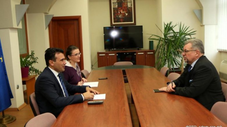 Zaev-Staffanson: Qeveria e re të respektojë mesazhet e Pribes