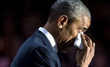 Falënderimi i Obamas për bashkëshorten emocionon tërë audiencën (Foto/Video)