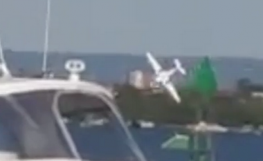 Pamjet e tmerrshme të rrëzimit të aeroplanit në lumë, ku humbin jetën dy persona (Foto/Video, +18)