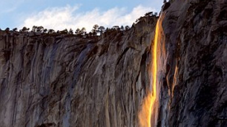 “Ujëvara e zjarrtë”, fenomeni i rrallë në parkun amerikan (Foto)