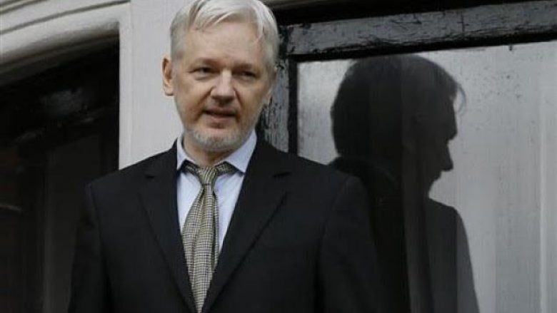 WikiLeaks: Assange do të shkojë në SHBA, nëse i garantohen të drejtat
