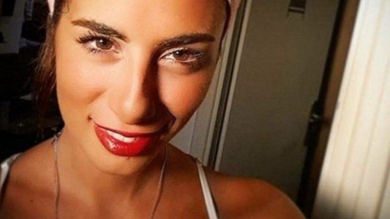 Vajza që u vra në sulmin e Stambollit, e kishte parashikuar vdekjen e vet një ditë më herët në Facebook (Foto)
