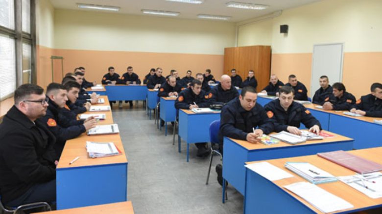 Shkup, 30 zjarrfikës do të trajnohen për sfidat e tyre të reja