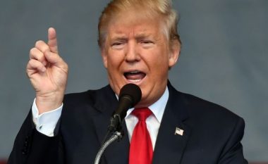 Trump nënshkruan urdhrin për ndërtimin e murit me Meksikën