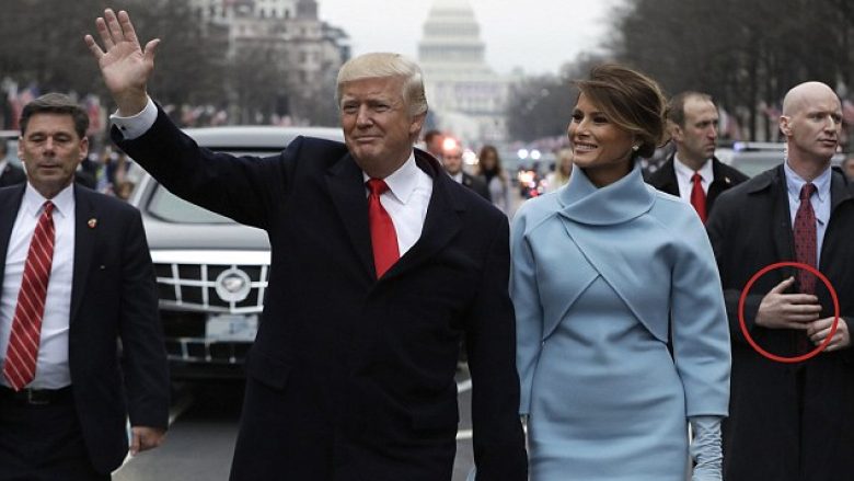 Misteri i truprojës së Trumpit: A mbante dorë protetike për të fshehur armën (Foto/Video)