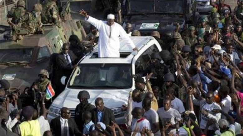 Gambia bëhet me president të ri, qytetarët e quajnë epokë te re