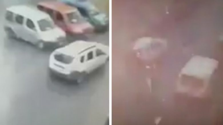 Momenti i shpërthimit të autobombës në Izmir (Video)