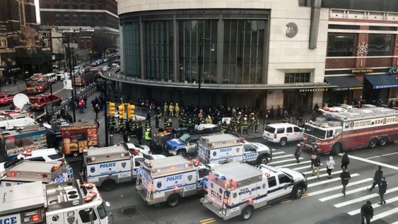 Treni del nga binarët në New York, 103 të lënduar (Foto/Video)