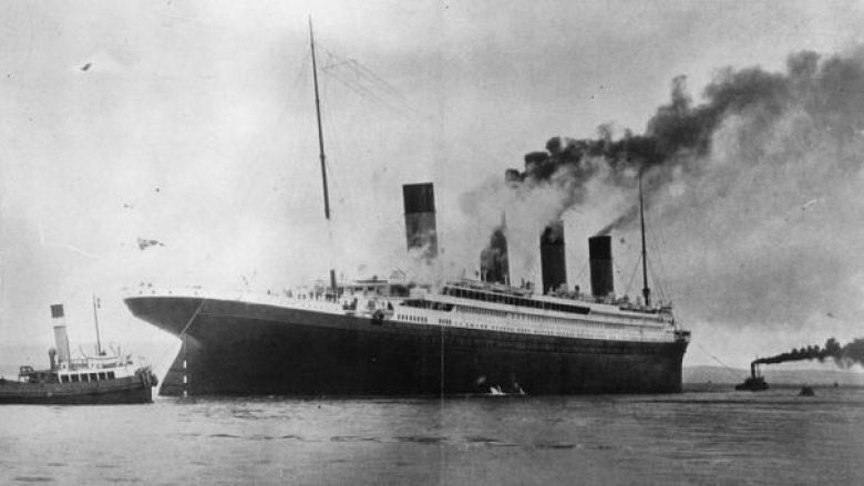 Shkencëtarët: Fundosja e Titanikut nuk u shkaktua nga përplasja me ajsbergun (Foto)