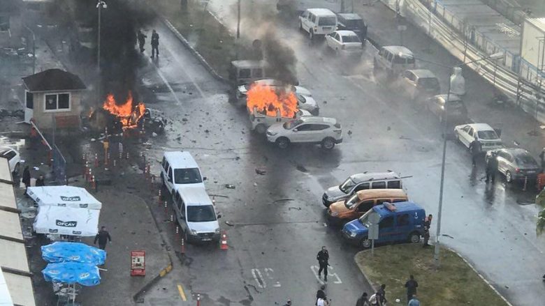 Sulm terrorist në Izmir të Turqisë (Video)