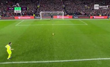 Liverpooli në epërsi në Old Trafford, e gjitha kjo pasi Pogba preku topin me dorë në zonë (Video)