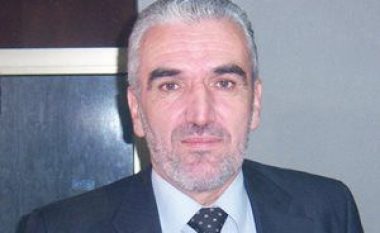 Kryeministri Mustafa përkujton ish-kryetarin e Istogut, Fadil Feratin
