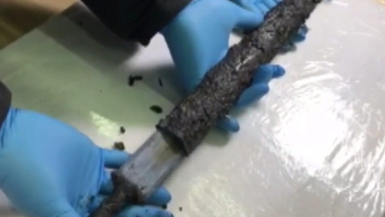 Gjendet shpata e vjetër 2,300 vjet që ka tehe ende të mprehta (Video)