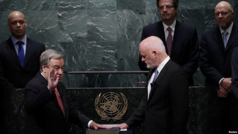 Guterres fillon detyrën e shefit të OKB-së