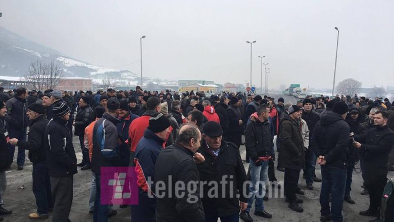 MPB-ja në Maqedoni me standarde të dyfishta për protestat e kombinatit ”Jugohrom”?!