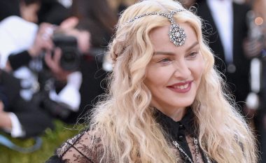 Madonna: Njerëzit bezdisen pse kam të dashur tri dekada më të rinj