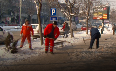 Tetovë, akoma rrugë të papastruara nga bora