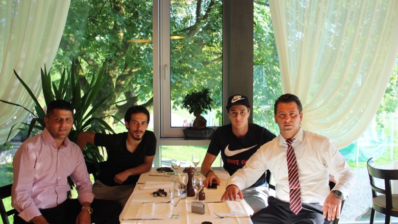Vëllezërit shqiptarë që ushqejnë yjet e futbollit në Zvicër (Foto)