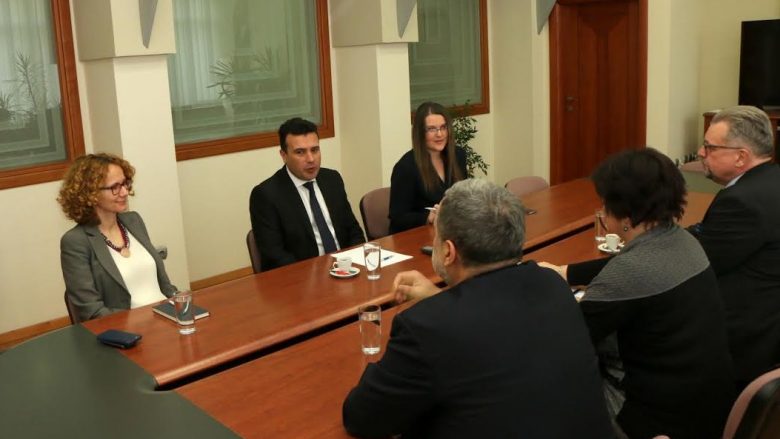 Zaev dhe ambasadorët: Interes i qytetarëve në Maqedoni është formimi një qeverie stabile